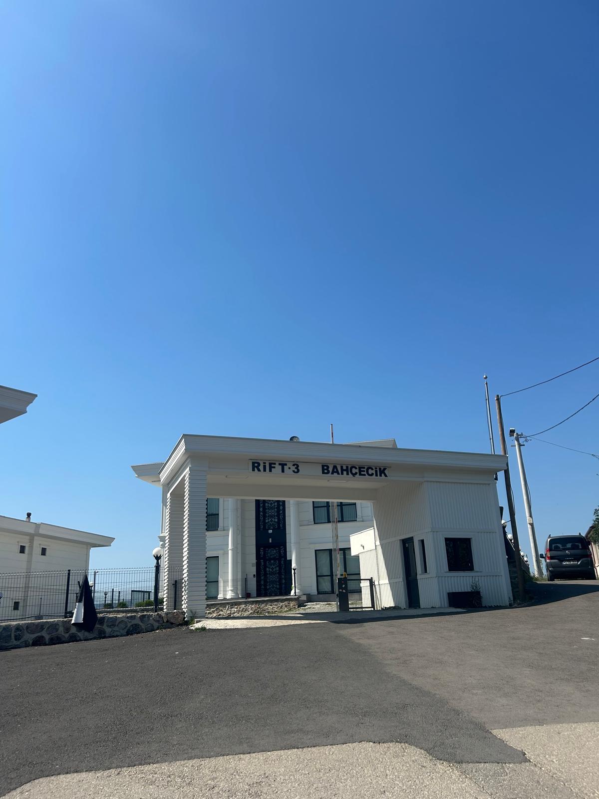 Başiskele / Kocaeli – Lüks 5+1 Sıfır Villa